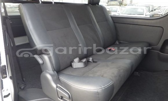Buy Used 2020 Toyota Hiace in Dhaka, Dhaka Buy Used 2020 Toyota Hiace in Dhaka, Dhaka