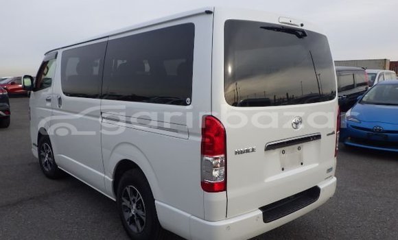 Buy Used 2020 Toyota Hiace in Dhaka, Dhaka Buy Used 2020 Toyota Hiace in Dhaka, Dhaka
