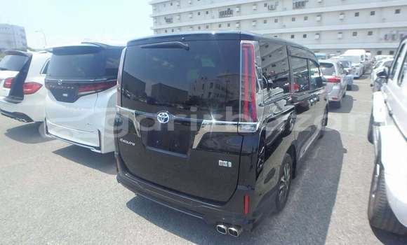 কেনা ব্যবহৃত Toyota Esquire Black গাড়ী মধ্যে ঢাকা মধ্যে Dhaka কেনা ব্যবহৃত Toyota Esquire Black গাড়ী মধ্যে ঢাকা মধ্যে Dhaka