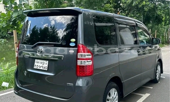 Buy Used Toyota Noah dx in Bandarban, Bandarban Buy Used Toyota Noah dx in Bandarban, Bandarban
