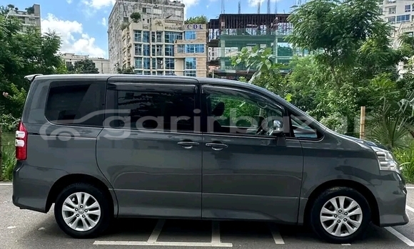 Buy Used Toyota Noah dx in Bandarban, Bandarban Buy Used Toyota Noah dx in Bandarban, Bandarban