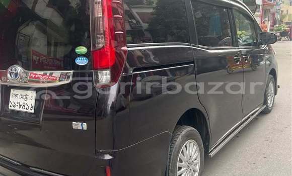Buy Used 2014 Toyota Noah in Dhaka, Dhaka Buy Used 2014 Toyota Noah in Dhaka, Dhaka