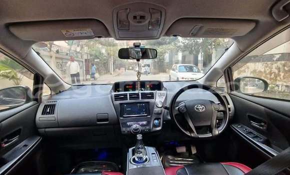 Buy Used 2014 Toyota prius in Dhaka, Dhaka Buy Used 2014 Toyota prius in Dhaka, Dhaka