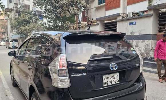 Buy Used 2014 Toyota prius in Dhaka, Dhaka Buy Used 2014 Toyota prius in Dhaka, Dhaka