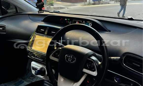 Buy Used 2017 Toyota prius in Dhaka, Dhaka Buy Used 2017 Toyota prius in Dhaka, Dhaka