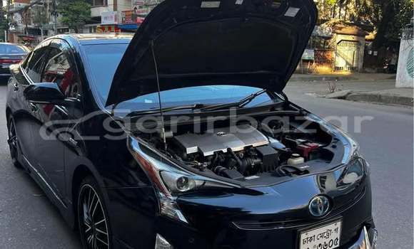 Buy Used 2017 Toyota prius in Dhaka, Dhaka Buy Used 2017 Toyota prius in Dhaka, Dhaka