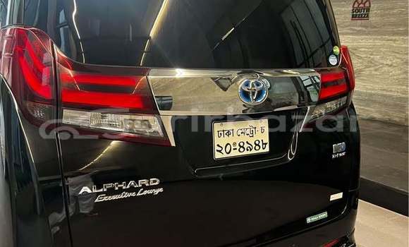 Buy Used 2017 Toyota Alphard in Dhaka, Dhaka Buy Used 2017 Toyota Alphard in Dhaka, Dhaka