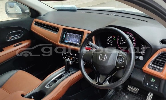 Buy Used 2015 Honda Vezel in Dhaka, Dhaka Buy Used 2015 Honda Vezel in Dhaka, Dhaka