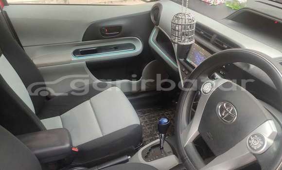 Buy Used 2013 Toyota Vitz in Dhaka, Dhaka Buy Used 2013 Toyota Vitz in Dhaka, Dhaka