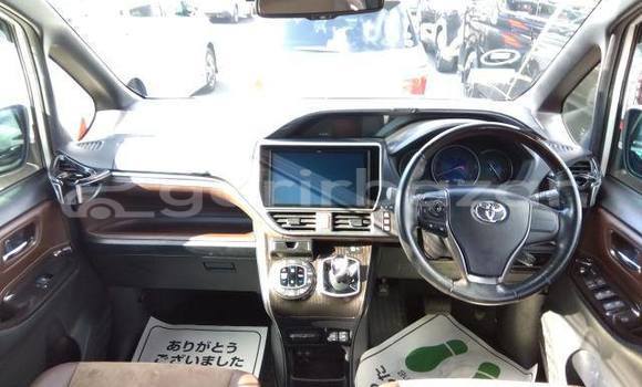 Buy Used 2019 Toyota Esquire in Dhaka, Dhaka Buy Used 2019 Toyota Esquire in Dhaka, Dhaka