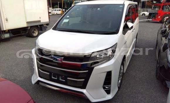 Buy Used 2020 Toyota Noah in Dhaka, Dhaka Buy Used 2020 Toyota Noah in Dhaka, Dhaka