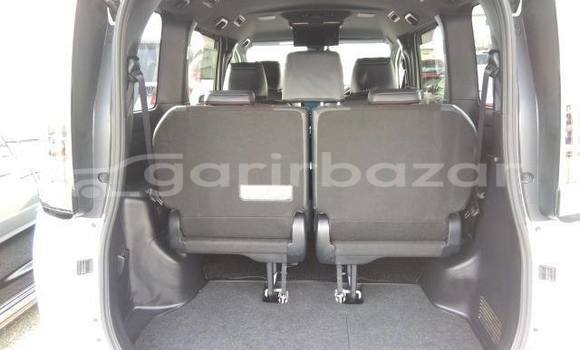 Buy Used 2020 Toyota Noah in Dhaka, Dhaka Buy Used 2020 Toyota Noah in Dhaka, Dhaka