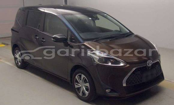 Buy Used 2020 Toyota Sienta in Dhaka, Dhaka Buy Used 2020 Toyota Sienta in Dhaka, Dhaka
