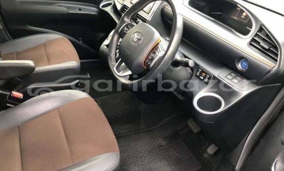 Buy Used 2020 Toyota Sienta in Dhaka, Dhaka Buy Used 2020 Toyota Sienta in Dhaka, Dhaka