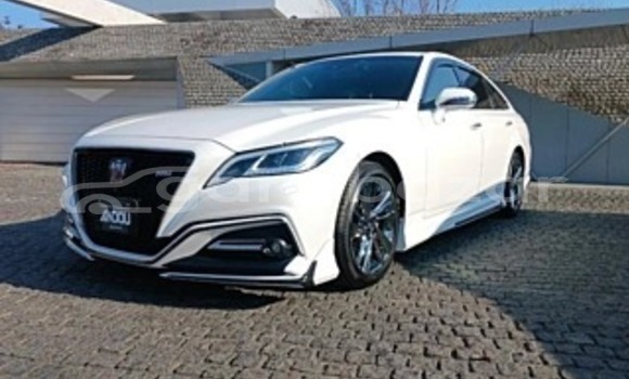 Buy Used 2019 Toyota Crown in Dhaka, Dhaka Buy Used 2019 Toyota Crown in Dhaka, Dhaka