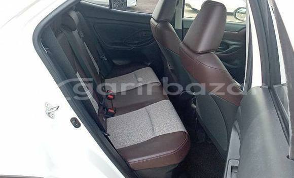 কেনা ব্যবহৃত Toyota Yaris White গাড়ী মধ্যে ঢাকা মধ্যে Dhaka কেনা ব্যবহৃত Toyota Yaris White গাড়ী মধ্যে ঢাকা মধ্যে Dhaka