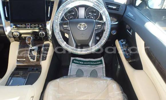 কেনা ব্যবহৃত Toyota Alphard White গাড়ী মধ্যে ঢাকা মধ্যে Dhaka কেনা ব্যবহৃত Toyota Alphard White গাড়ী মধ্যে ঢাকা মধ্যে Dhaka