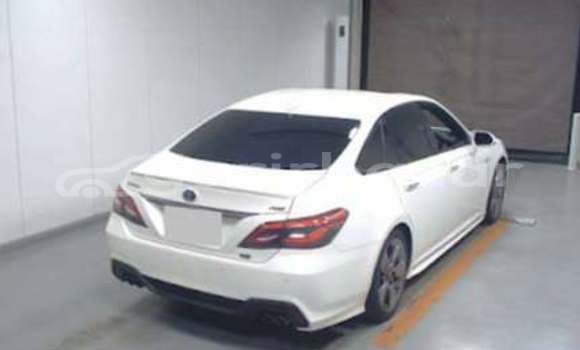 কেনা ব্যবহৃত Toyota Crown White গাড়ী মধ্যে ঢাকা মধ্যে Dhaka কেনা ব্যবহৃত Toyota Crown White গাড়ী মধ্যে ঢাকা মধ্যে Dhaka