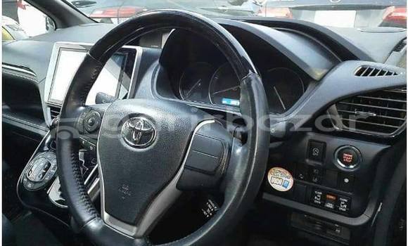 কেনা ব্যবহৃত Toyota Esquire Black গাড়ী মধ্যে ঢাকা মধ্যে Dhaka কেনা ব্যবহৃত Toyota Esquire Black গাড়ী মধ্যে ঢাকা মধ্যে Dhaka