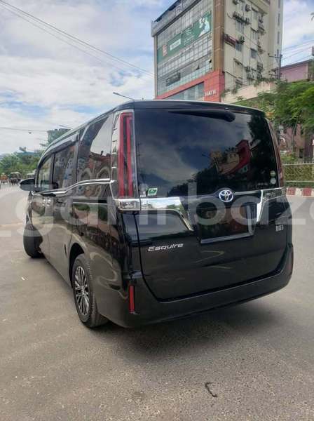 Big with watermark toyota esquire dhaka dhamrai 47092