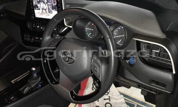 কেনা ব্যবহৃত Toyota C-HR Blue গাড়ী মধ্যে ঢাকা মধ্যে Dhaka কেনা ব্যবহৃত Toyota C-HR Blue গাড়ী মধ্যে ঢাকা মধ্যে Dhaka