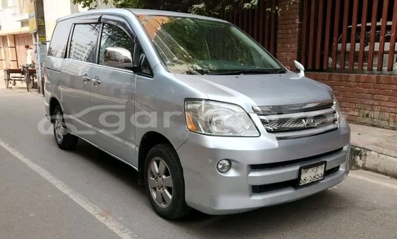 Buy Used Toyota Noah ☓ 2020 in Bhanga, Faridpur Buy Used Toyota Noah ☓ 2020 in Bhanga, Faridpur