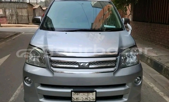 Buy Used Toyota Noah ☓ 2020 in Bhanga, Faridpur Buy Used Toyota Noah ☓ 2020 in Bhanga, Faridpur