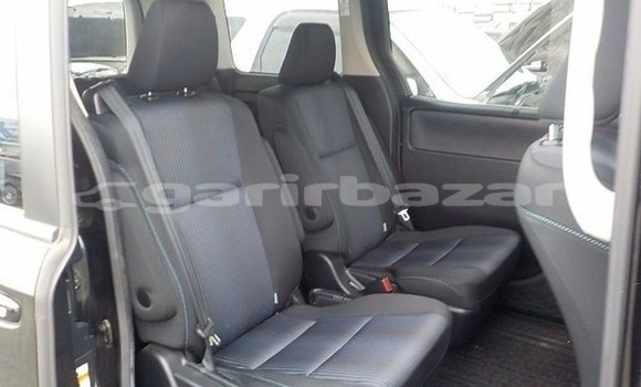 Buy Used 2016 Toyota Noah in Dhaka, Dhaka Buy Used 2016 Toyota Noah in Dhaka, Dhaka