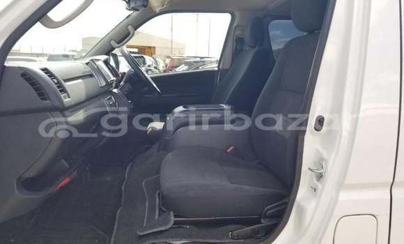 কেনা ব্যবহৃত Toyota Hiace White গাড়ী মধ্যে ঢাকা মধ্যে Dhaka কেনা ব্যবহৃত Toyota Hiace White গাড়ী মধ্যে ঢাকা মধ্যে Dhaka