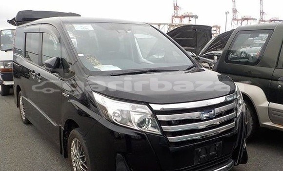 Buy Used 2016 Toyota Noah in Dhaka, Dhaka Buy Used 2016 Toyota Noah in Dhaka, Dhaka