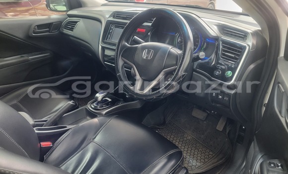 Buy Used 2015 Honda Grace in Dhaka, Dhaka Buy Used 2015 Honda Grace in Dhaka, Dhaka
