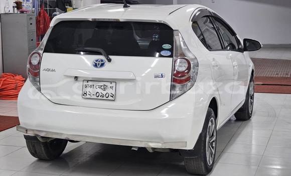 Buy Used 2013 Toyota Aqua in Dhaka, Dhaka Buy Used 2013 Toyota Aqua in Dhaka, Dhaka