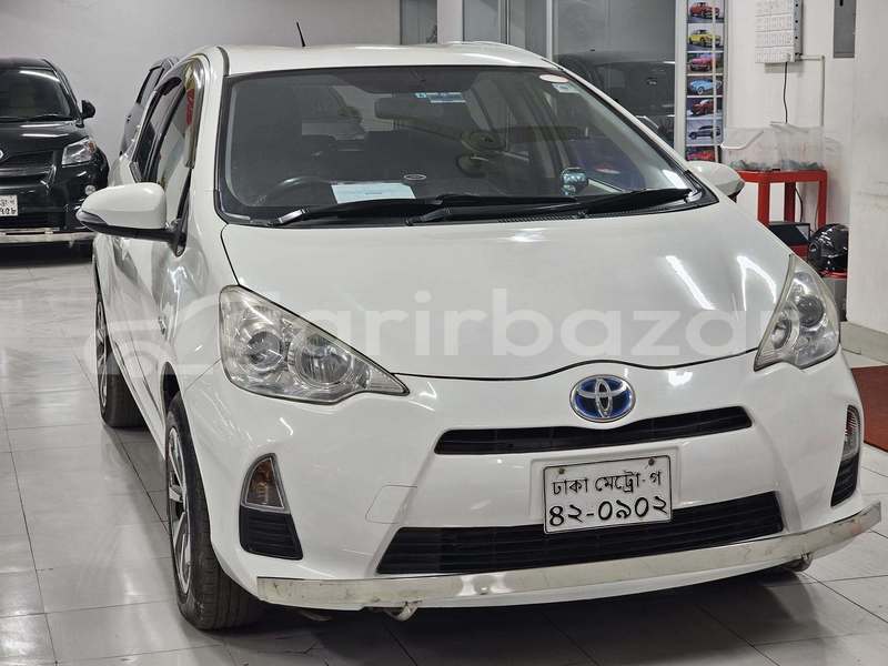 Big with watermark toyota aqua dhaka dhaka 47152