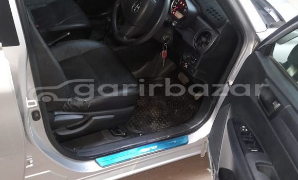 কিনুন ব্যবহৃত Toyota গাড়ী কিনুন ব্যবহৃত Toyota গাড়ী
