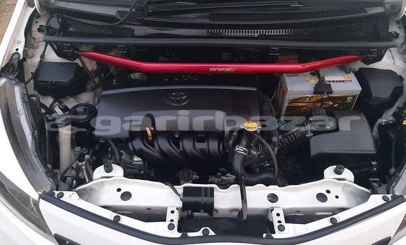 Buy Used 2011 Toyota Vitz in Dhaka, Dhaka Buy Used 2011 Toyota Vitz in Dhaka, Dhaka