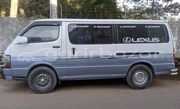 Buy Used 2003 Toyota Hiace in Dhaka, Dhaka Buy Used 2003 Toyota Hiace in Dhaka, Dhaka