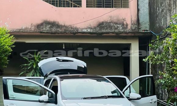 Buy Used 2011 Toyota Vitz in Dhaka, Dhaka Buy Used 2011 Toyota Vitz in Dhaka, Dhaka