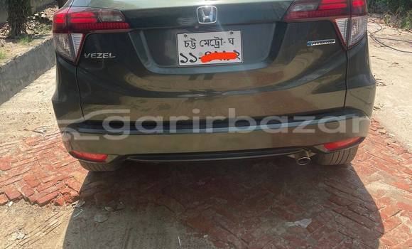 Buy Used 2014 Honda Vezel in Dhaka, Dhaka Buy Used 2014 Honda Vezel in Dhaka, Dhaka