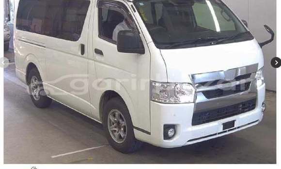 Buy Used 2020 Toyota Hiace in Dhaka, Dhaka Buy Used 2020 Toyota Hiace in Dhaka, Dhaka