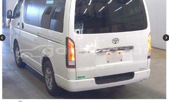 Buy Used 2020 Toyota Hiace in Dhaka, Dhaka Buy Used 2020 Toyota Hiace in Dhaka, Dhaka