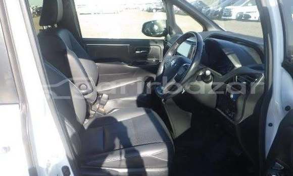 Buy Used 2019 Toyota Esquire in Dhaka, Dhaka Buy Used 2019 Toyota Esquire in Dhaka, Dhaka