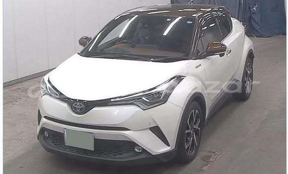 কেনা ব্যবহৃত Toyota CHR Other গাড়ী মধ্যে ঢাকা মধ্যে Dhaka