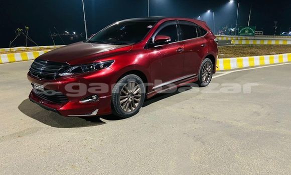 Buy Used 2014 Toyota Harrier in Dhaka, Dhaka Buy Used 2014 Toyota Harrier in Dhaka, Dhaka