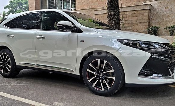 Buy Used 2015 Toyota Harrier in Dhaka, Dhaka Buy Used 2015 Toyota Harrier in Dhaka, Dhaka