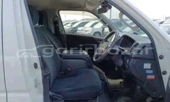 কেনা ব্যবহৃত Toyota Hiace super gl silver stok 2019 White গাড়ী মধ্যে ভোলা মধ্যে Bhola কেনা ব্যবহৃত Toyota Hiace super gl silver stok 2019 White গাড়ী মধ্যে ভোলা মধ্যে Bhola