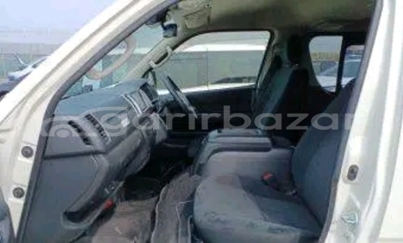 কেনা ব্যবহৃত Toyota Hiace super gl silver stok 2019 White গাড়ী মধ্যে ভোলা মধ্যে Bhola কেনা ব্যবহৃত Toyota Hiace super gl silver stok 2019 White গাড়ী মধ্যে ভোলা মধ্যে Bhola