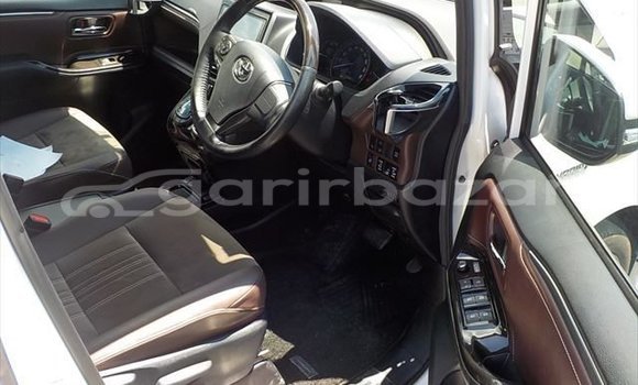 কেনা ব্যবহৃত Toyota Esquire White গাড়ী মধ্যে ঢাকা মধ্যে Dhaka কেনা ব্যবহৃত Toyota Esquire White গাড়ী মধ্যে ঢাকা মধ্যে Dhaka