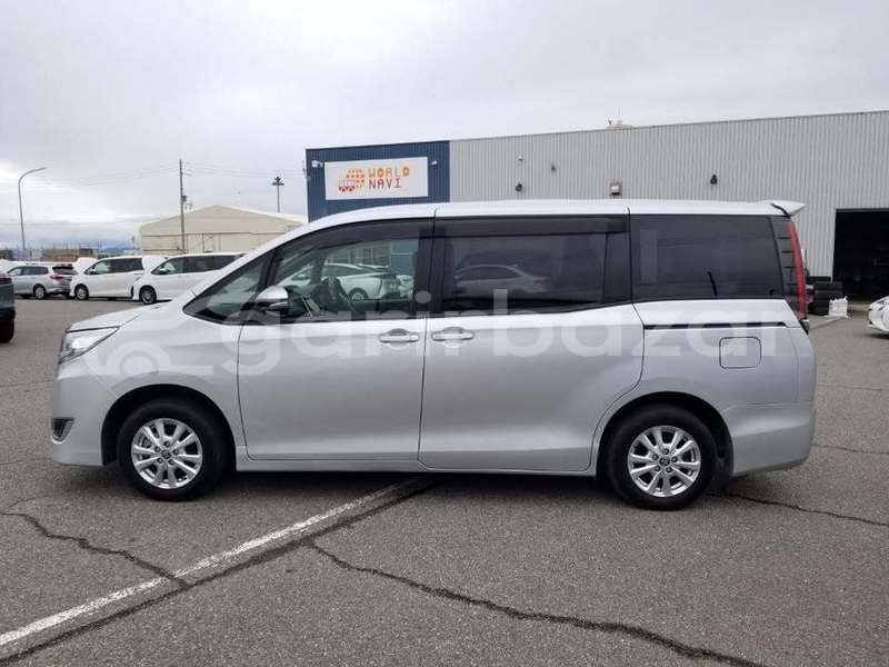 Big with watermark toyota noah dhaka dhaka 47341