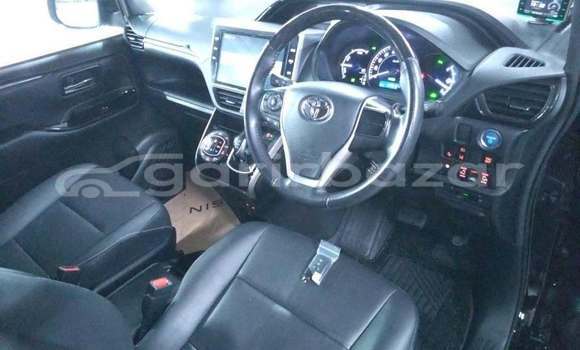 কেনা ব্যবহৃত Toyota Esquire Black গাড়ী মধ্যে ঢাকা মধ্যে Dhaka কেনা ব্যবহৃত Toyota Esquire Black গাড়ী মধ্যে ঢাকা মধ্যে Dhaka