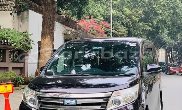 Buy Used 2015 Toyota Noah in Dhaka, Dhaka Buy Used 2015 Toyota Noah in Dhaka, Dhaka